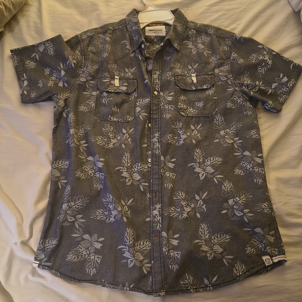 Paper Denim & Cloth Gray Floral Button-Down Shirt